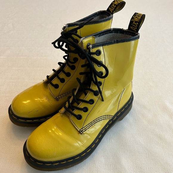 Vintage 1990’s Dr Martens Women’s Smooth Yellow Lace Up Boots - Picture 3 of 16